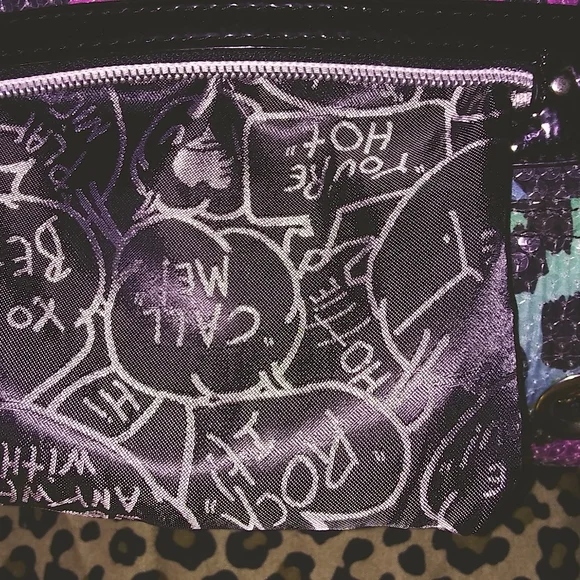 Betseyville cheetah purse - Picture 14 of 14